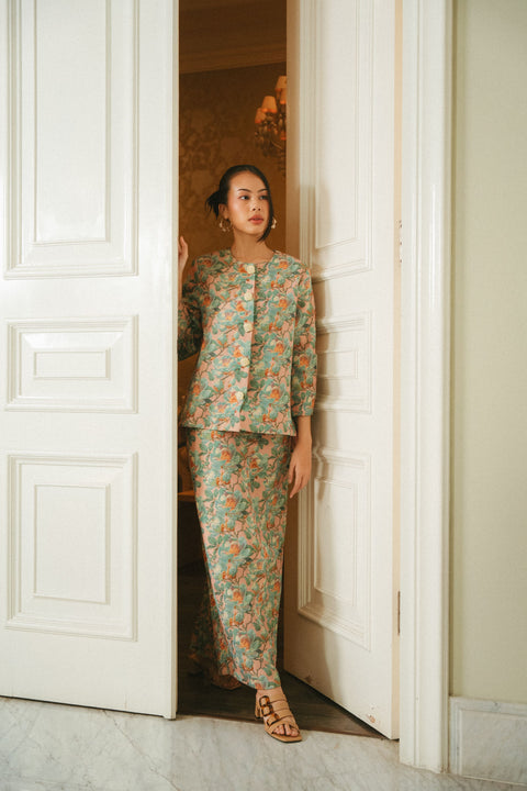 MAJORELLE KURUNG IN PEONY MIST