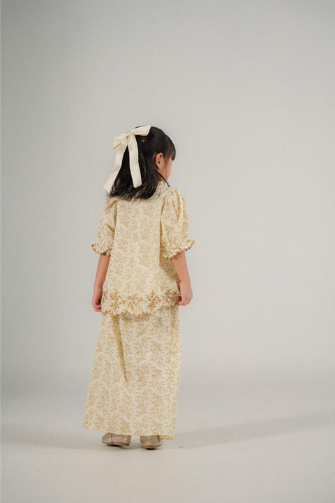 AIKO KURUNG IN BRONZE