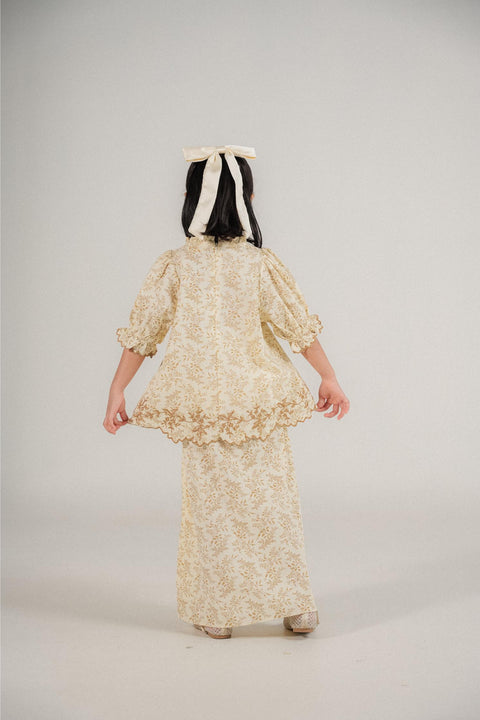 AIKO KURUNG IN BRONZE