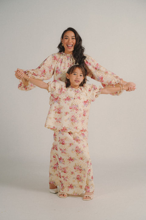 ESME KURUNG IN SPRING