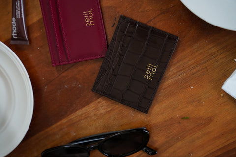 PETIT MOI CARDHOLDER IN ESPRESSO