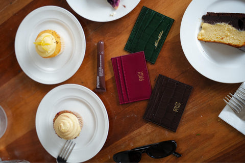 PETIT MOI CARDHOLDER IN ESPRESSO