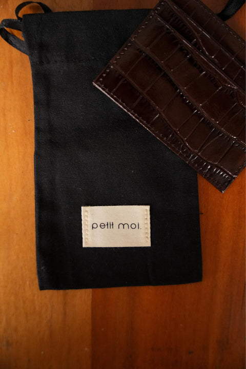 PETIT MOI CARDHOLDER IN ESPRESSO
