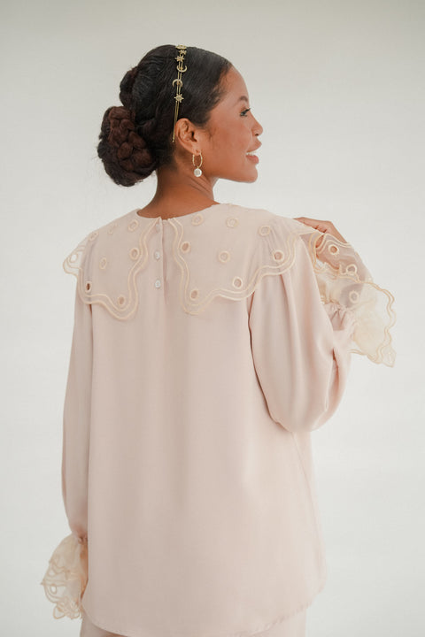 INES KURUNG IN BLUSH