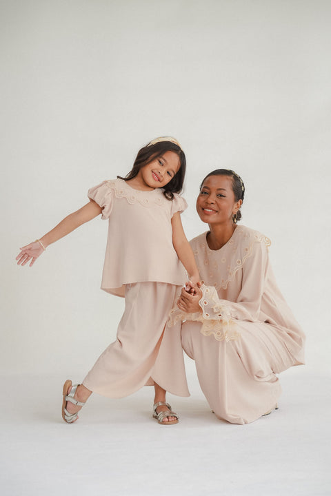 AVA KURUNG IN BLUSH