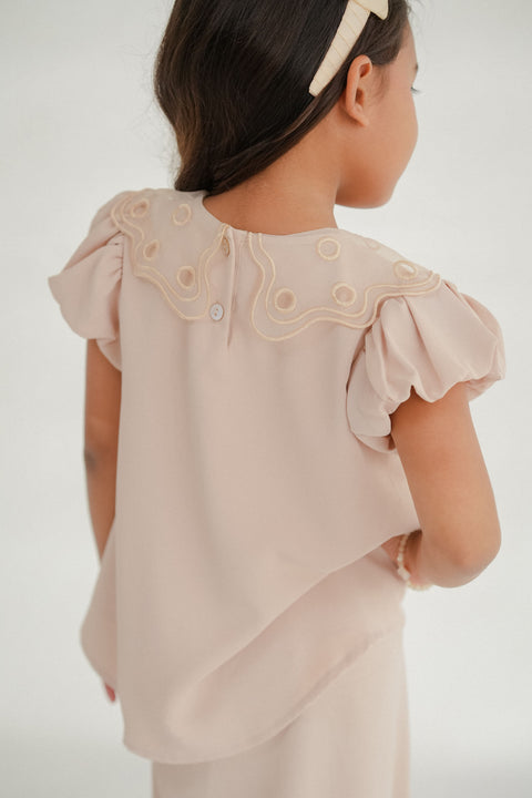 AVA KURUNG IN BLUSH