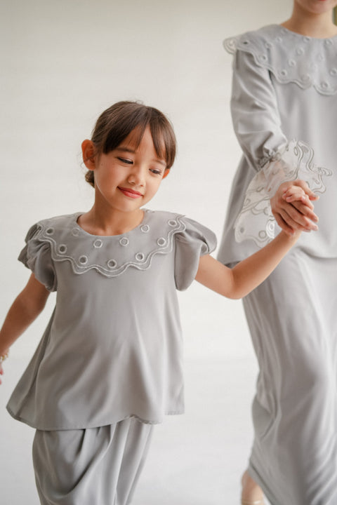 AVA KURUNG IN MOONSTONE