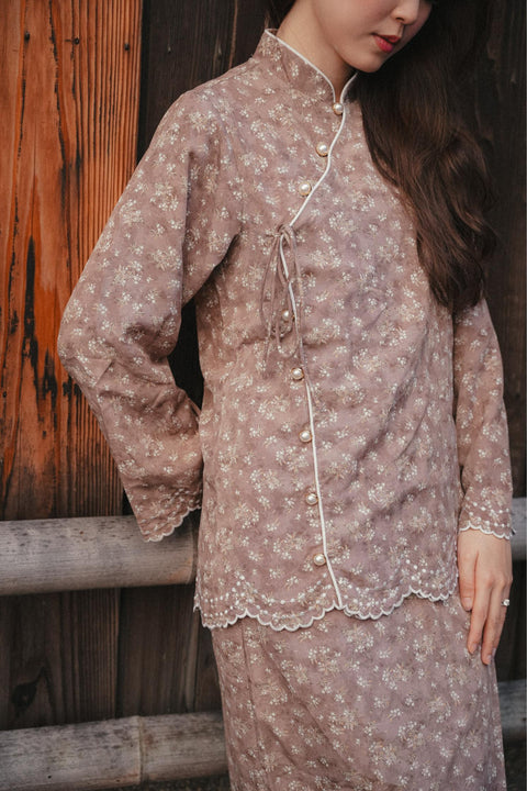 HANA KURUNG IN AUTUMN FLORAL