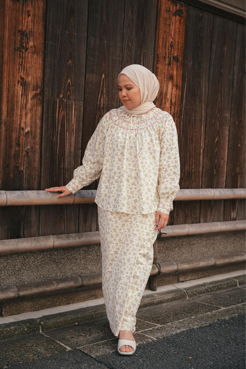 YASMINE KURUNG IN EVER AFTER