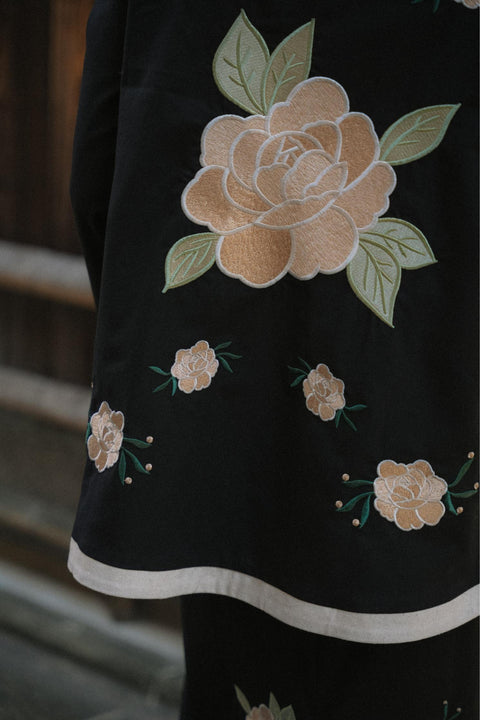 MAJORELLE KURUNG IN MIDNIGHT FLORAL