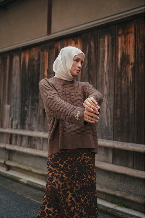 NUVOLA KNIT SWEATER IN ESPRESSO