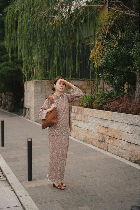 HANA KURUNG IN AUTUMN FLORAL