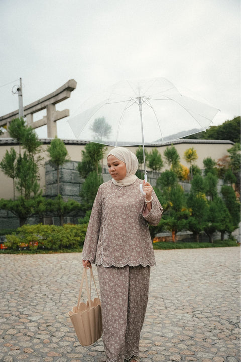 HANA KURUNG IN AUTUMN FLORAL