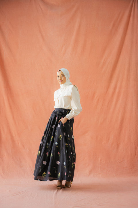 TULIPE SKIRT IN AUTUMN
