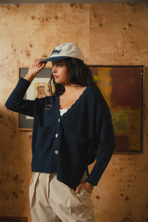 CLASSIC CARDI IN BLEU MARINE