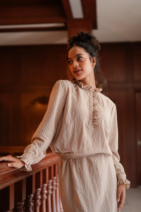 ZAHRA KURUNG IN BEIGE