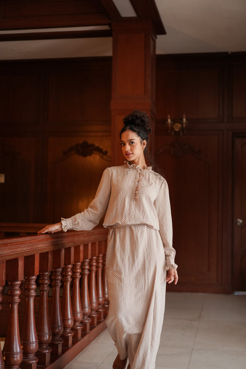 ZAHRA KURUNG IN BEIGE