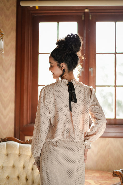 ZAHRA KURUNG IN BEIGE