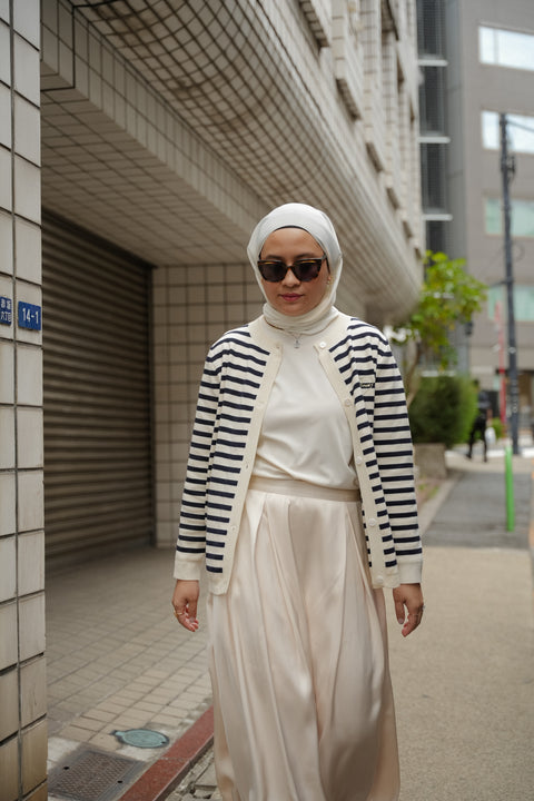 AMORE CARDIGAN IN CLASSIC NAVY