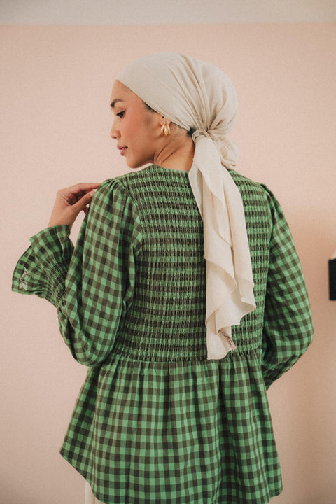 BOWEN SMOCKED BLOUSE IN GREEN TARTAN