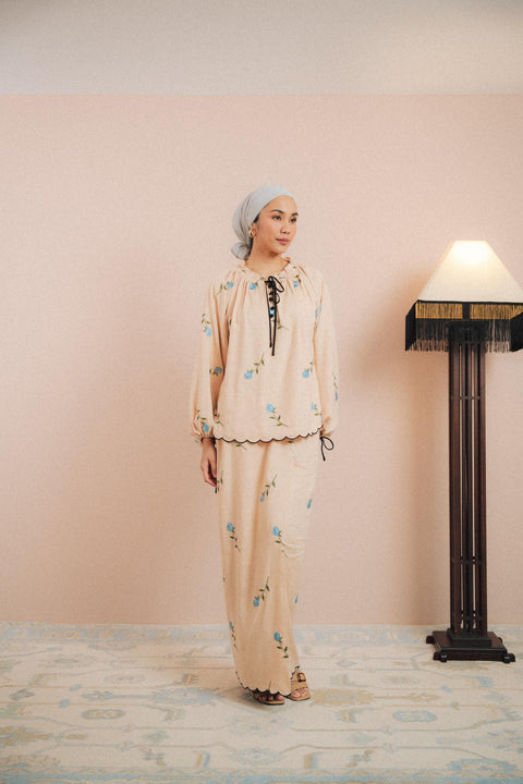 LYLA KURUNG IN BRIAR ROSE