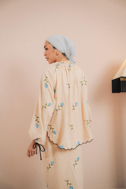 LYLA KURUNG IN BRIAR ROSE