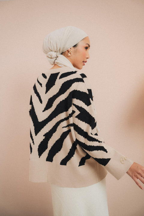 VICKY KNIT SWEATER IN ZEBRA (ADULT)