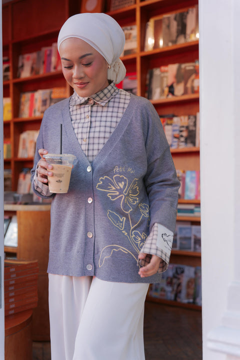 CLASSIC CARDI IN DAFFODIL