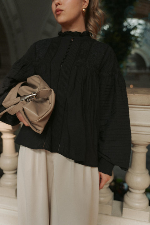 CAPUCINE BLOUSE IN NOIR