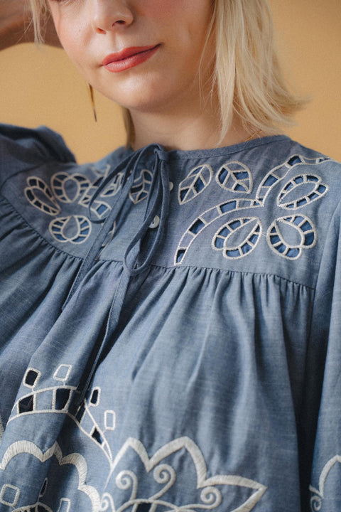VENUS BLOUSE IN CHAMBRAY