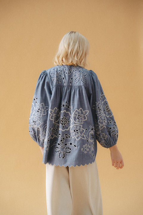 VENUS BLOUSE IN CHAMBRAY