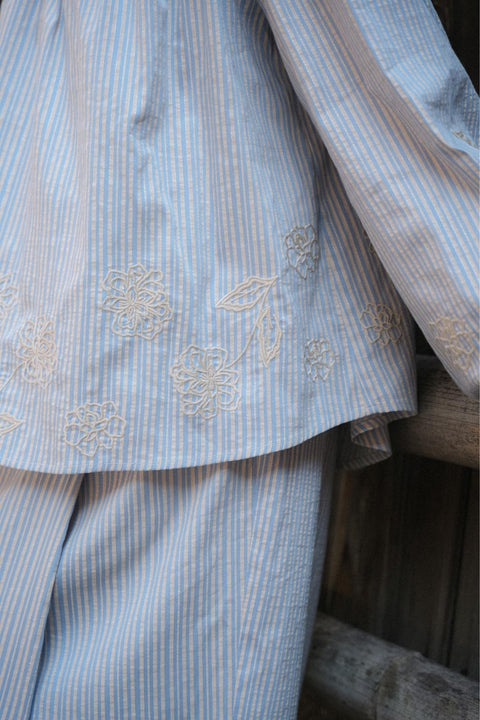 LILY KURUNG IN SKY