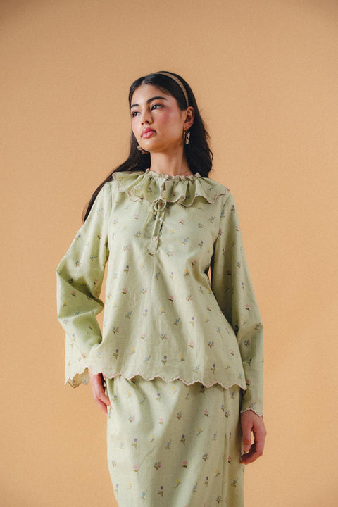 ROSEMARY KURUNG IN WILD SAGE