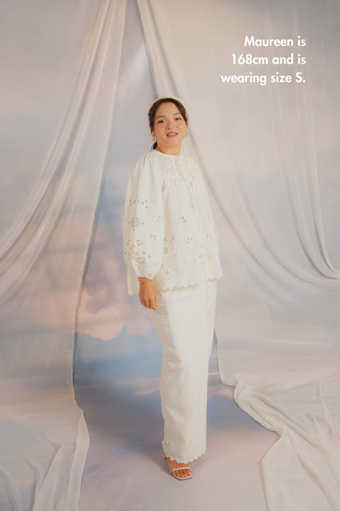 VENUS KURUNG IN IVORY