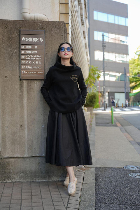 CLASSIC TURTLENECK TOP IN NOIR