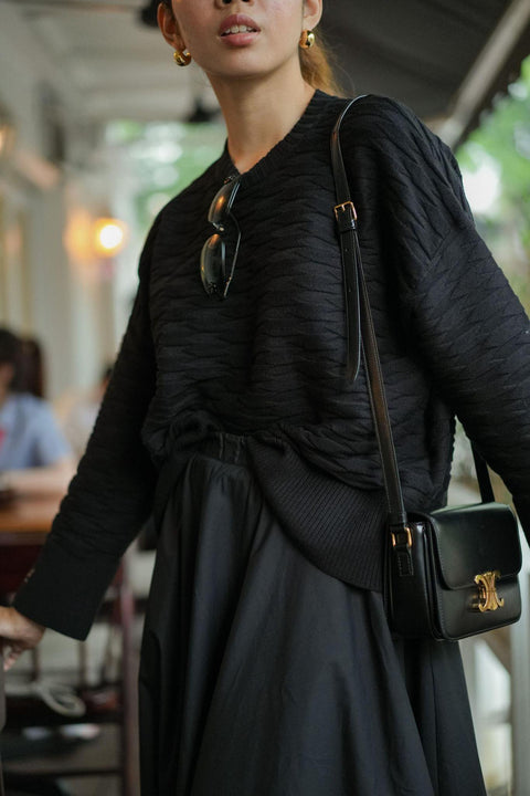 NUVOLA KNIT SWEATER IN NOIR