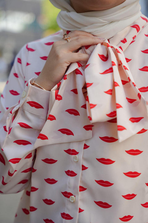 LIP PRINT BLOUSE