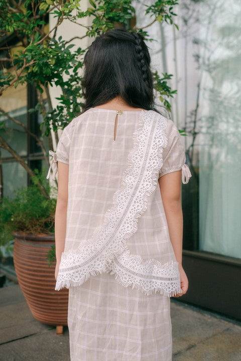 MARIE KURUNG IN TAN