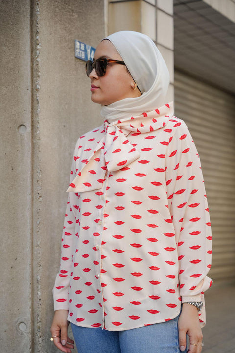 LIP PRINT BLOUSE