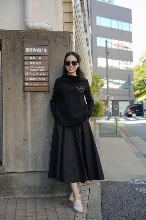 CLASSIC TURTLENECK TOP IN NOIR
