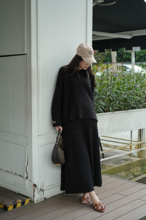 NUVOLA KNIT SWEATER IN NOIR