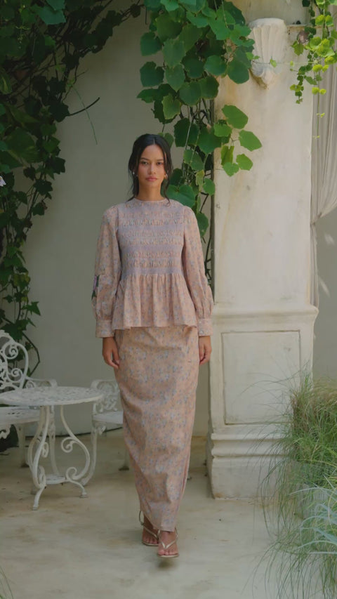PERSEPHONE KURUNG IN MAPLE
