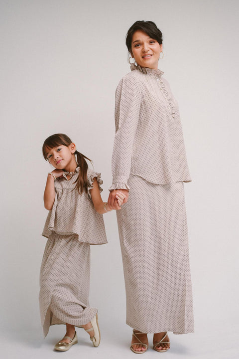 NAFEESA KURUNG IN BEIGE