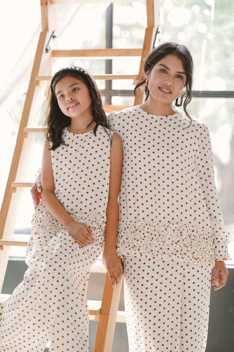 SKYE KURUNG IN BROWN POLKA